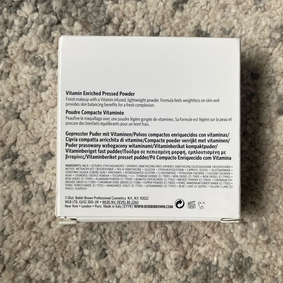 BOBBI BROWN Vitamin Enriched Pressed Powder - Picture 6 of 8